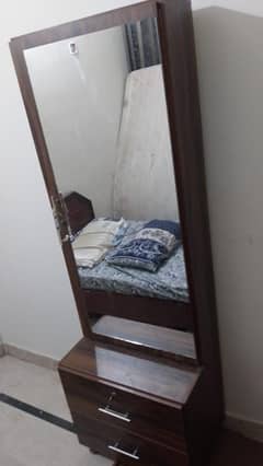 Dressing Table With Mirror