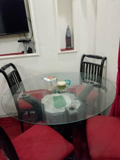 dinning table with four chair