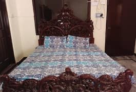 chinyoti furniture set for sell. With mattress