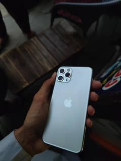 iphone 11 pro (factory unlock)