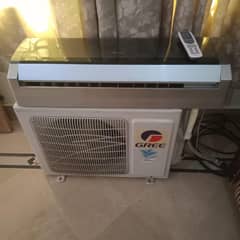 1 ton Gree AC inverter. service okay hai abhi karwaye hai bilkul A. one