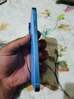 Iphone xr covered in 16
