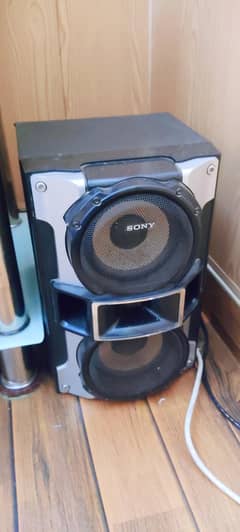 Sony home theatre system , very good condition