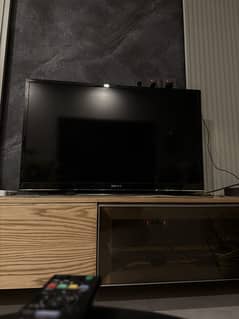 Sony KLV-40EX430 40” Full HD LED TV – Great Condition!