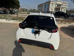 Toyota yaris hatchback 2022