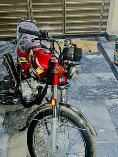 Honda 125 only 4 months use number laga ha