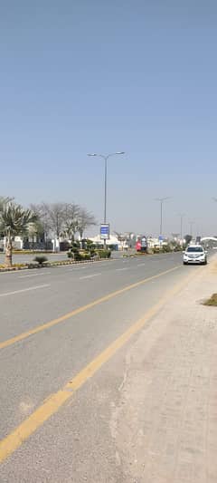 10 MARLA CORNER PLOT IN D BLOCK DHA 11 RAHBAR