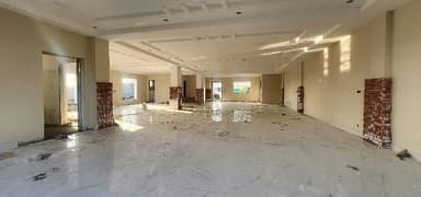 1 Kanal Beautiful Brand New Floor Available For Rent