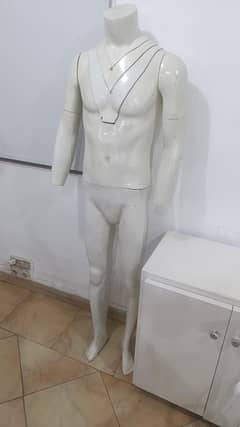 Mannequins