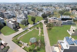 MOST PREMIUM Location in LAKE CITY of 10-marla plot located 150' Rd, Adjacent to GRAND MOSQUE & LAKE CITY MALL & Food Court