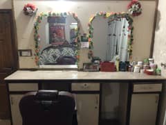 Beauty parlour setup