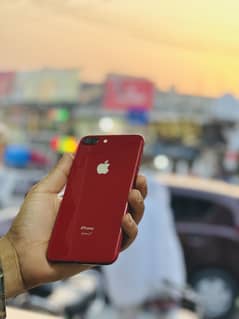 Am selling I phone 8 plus