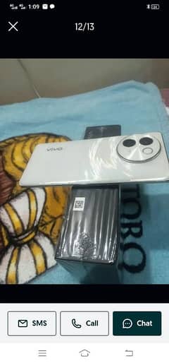 vivo V30e mobile 12/256/GB complete books