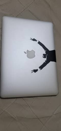 Mackbook air 2015 4GB/128GB,  DDR 3,  1.6 GHz Dual Core, Core i5