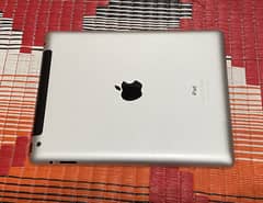 iPad 4 32GB 10/10 almost
