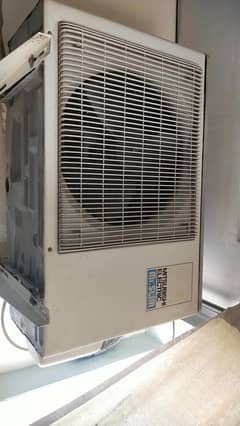 1 Ton AC Mitsubishi Original Conditionso