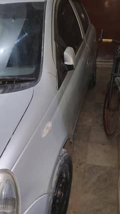 Vitz 2002 import 2007
