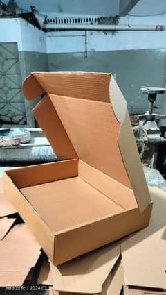 Corrugated carton boxes