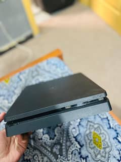 PS4 Slim