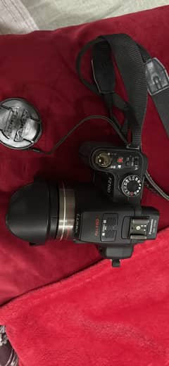DSLR Panasonic Lumix FZ100