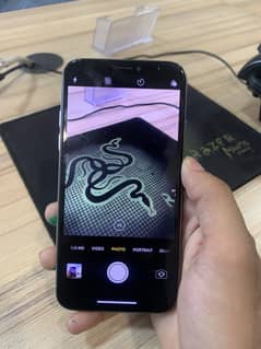 iPhone x 64 GB factory unlock