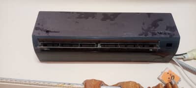 Dawlance 1 Ton Non Inverter ac in excellent condition