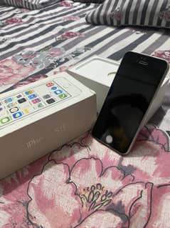 Iphone 5s pta approved 16gb with box