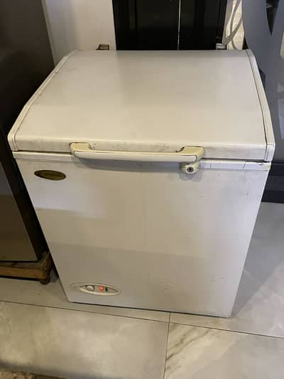 Waves deep freezer