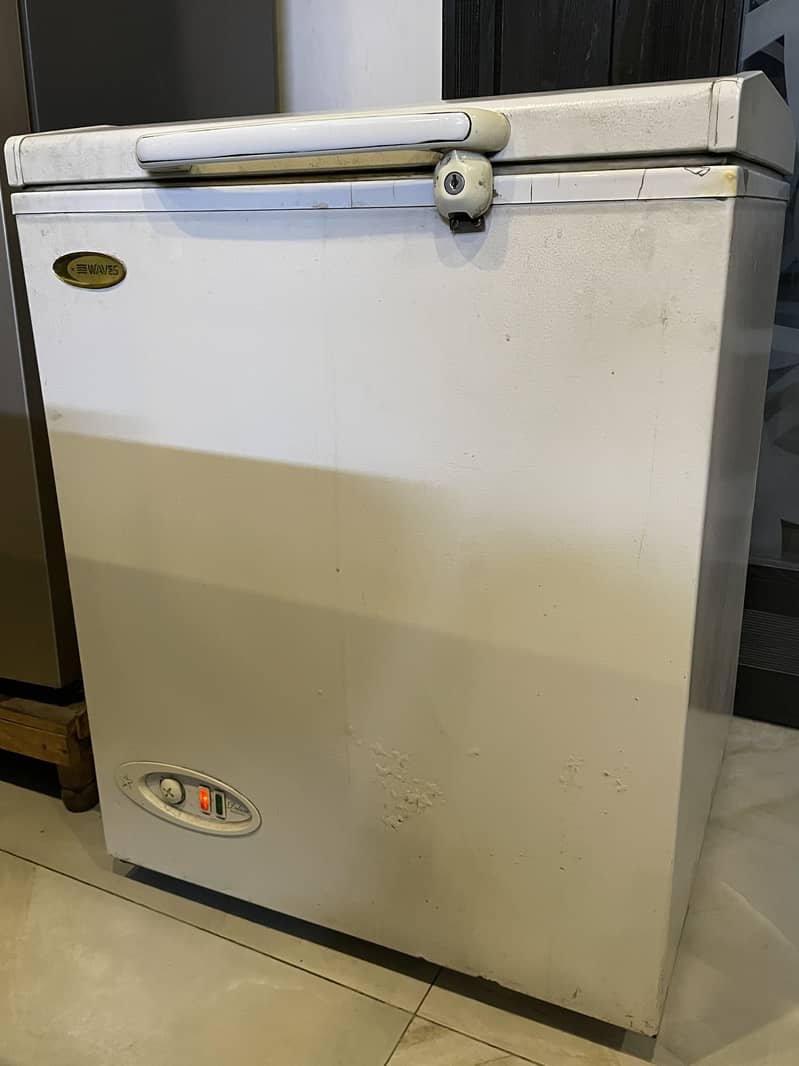 Waves deep freezer 1