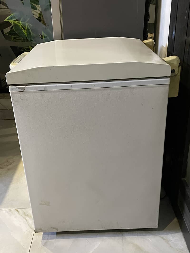 Waves deep freezer 3