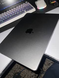 Apple M3 Macbook pro 16/512