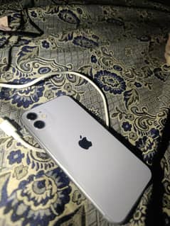 Iphone 11 Non pta 64 gb Cond 8.10