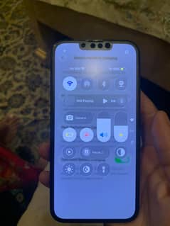 Iphone 13 in excellent condition 10/10