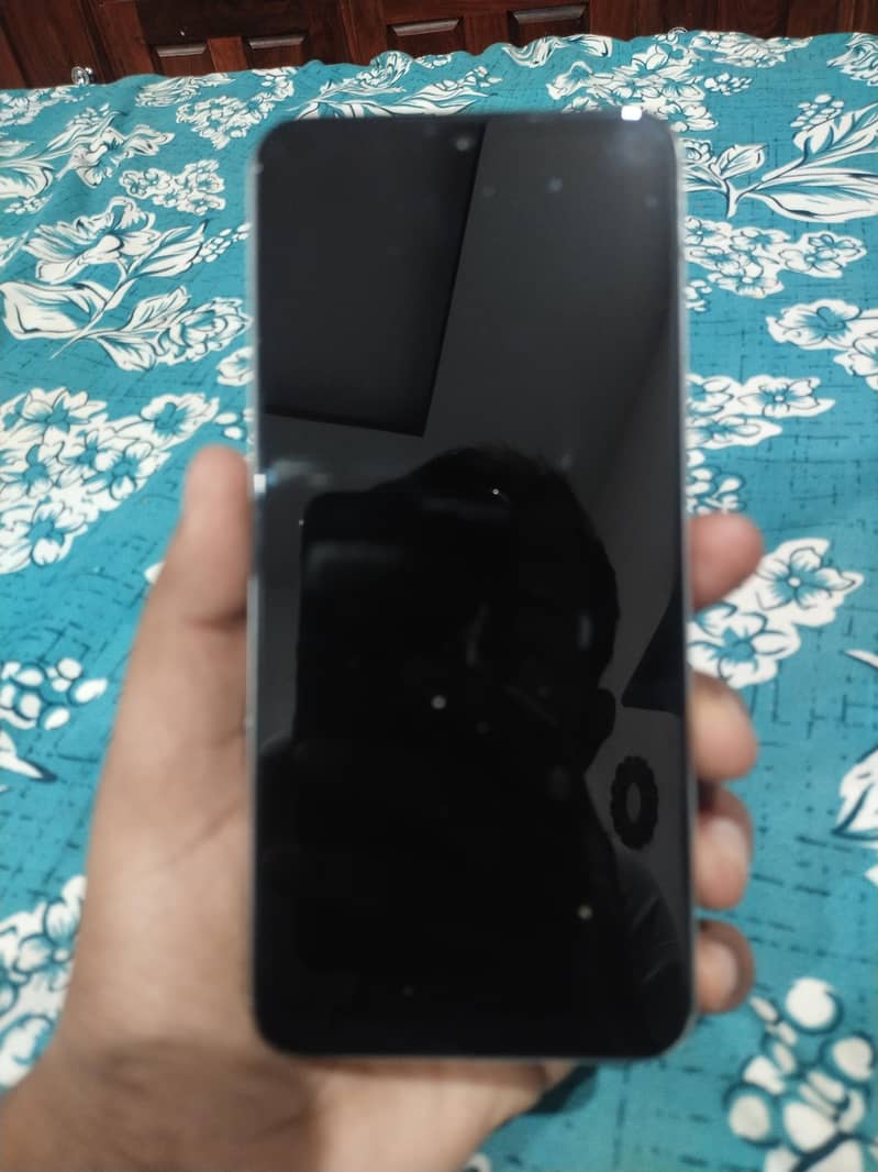 infinix note 11 with complete box with 2 pouches in gud condition 6