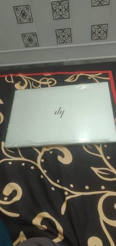 hp elitebook 840 g5 Ryzen 5 pro laptop