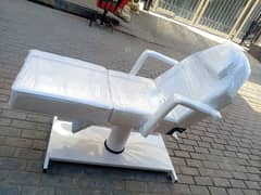 Facial beds/ Parlour Beds/Saloon beds