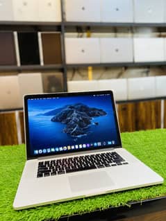 Apple MacBook pro 2015 15inches 2GB Graphics card