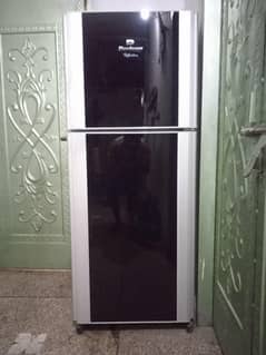 Dawlance Medium size Refrigerator
