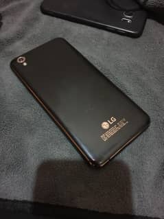 LG