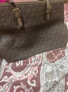 Hand bag