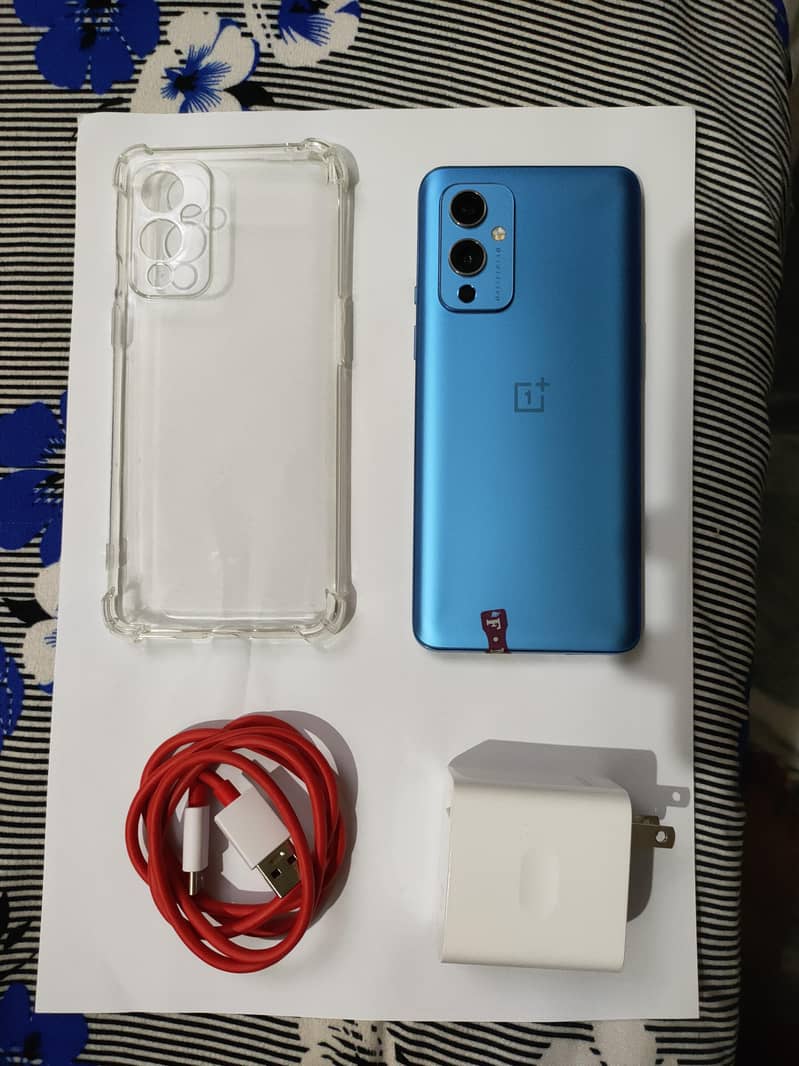 OnePlus 9 5g 12-256 Clean display 10/10 1