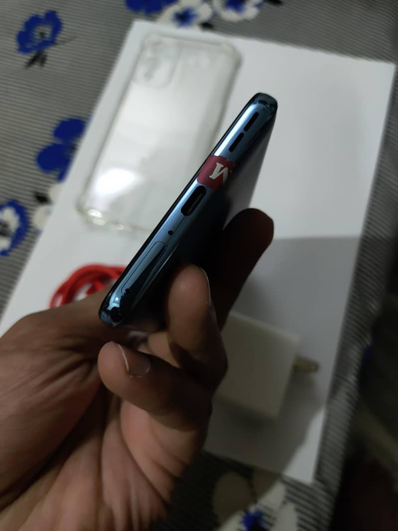 OnePlus 9 5g 12-256 Clean display 10/10 6