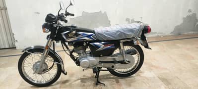 HONDA CG 125 BRAND NEW ONLY 600KMS USE
