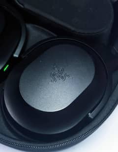 Razer Barracuda Pro ANC Hybrid headset