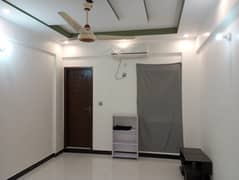 SECTOR 11-C/4 CORNER G+2 PLUS FOUR SHOPS RENTAL INCOME-1.20K NORTH KARACHI