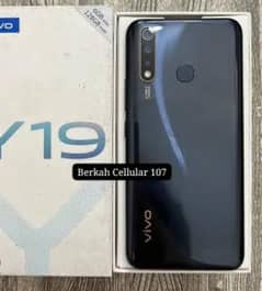 vivo y19 4. . . 128 lush condition original box and charge