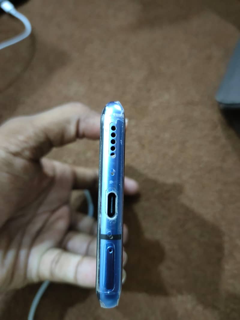 one plus 7pro condition 10/10 only battery timing issue only 4