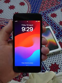Apple iPhone SE 2022/SE 3 With Box