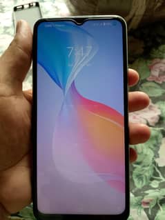 10 by 10 condition hai phone all ok hai  box and charging be sata hai