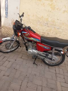 Mashallah Honda 125 for sale . call 03049074121